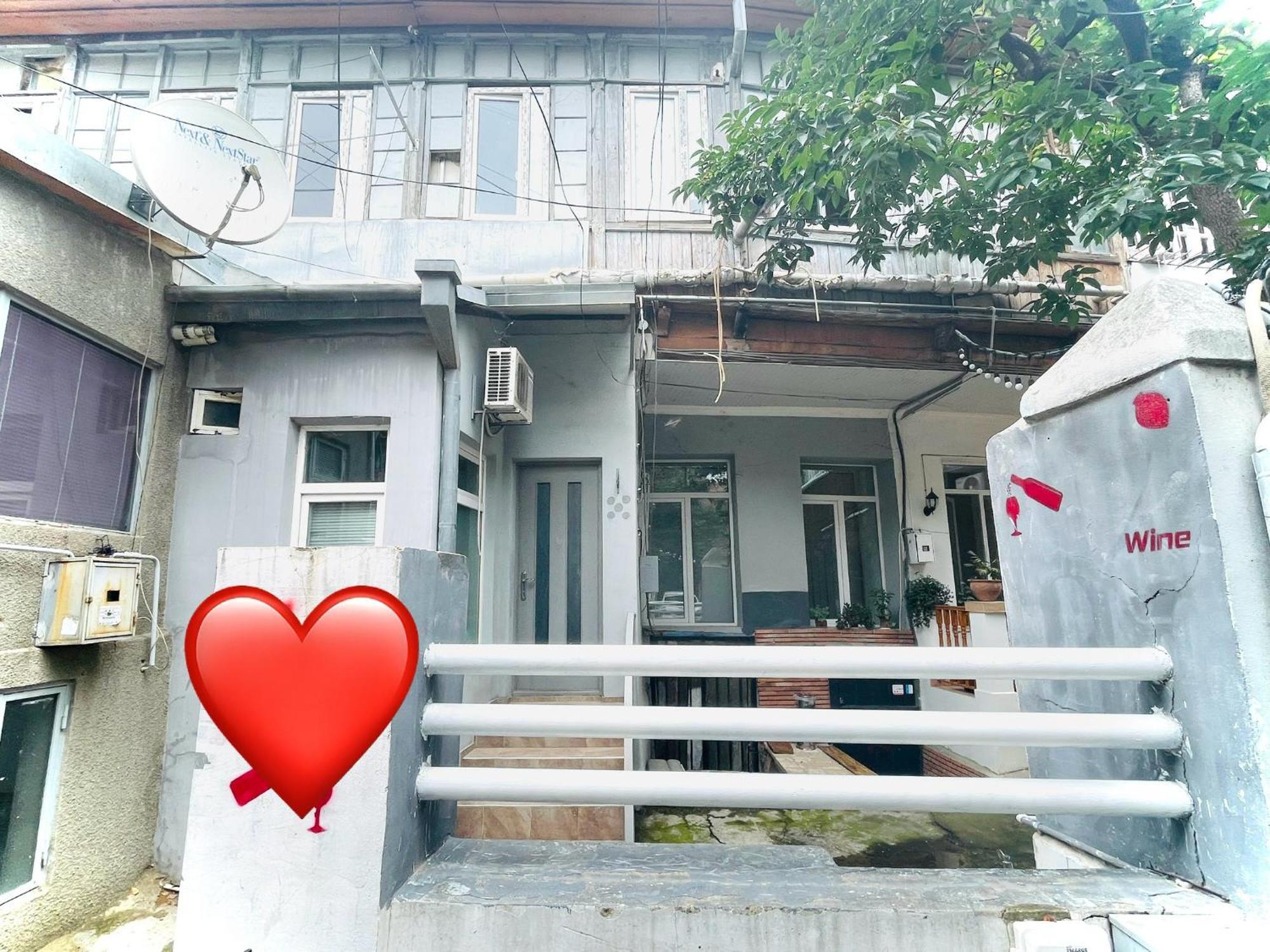 Nutsa'S Apartment In Old Tbilisi Exterior foto